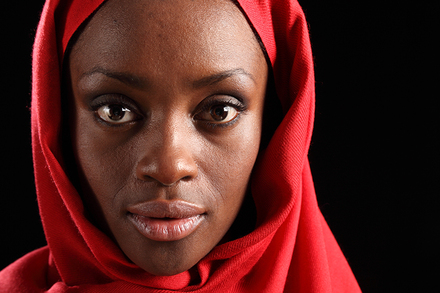 В Гамбии отменен закон, обязывающий носить хиджаб женщин на госслужбе