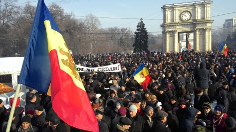 Генпрокуратура Молдовы открыла дело из-за беспорядков возле парламента
