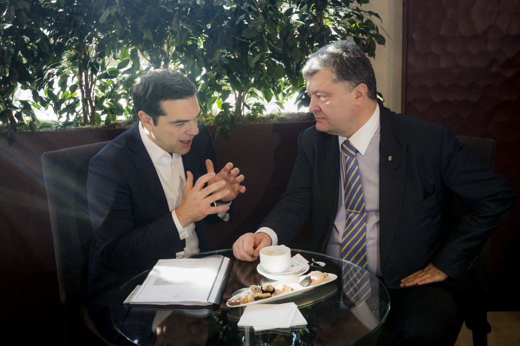 Премьер Греции поддержал предоставление возможности украинцам путешествовать по Европе без виз в 2016 году