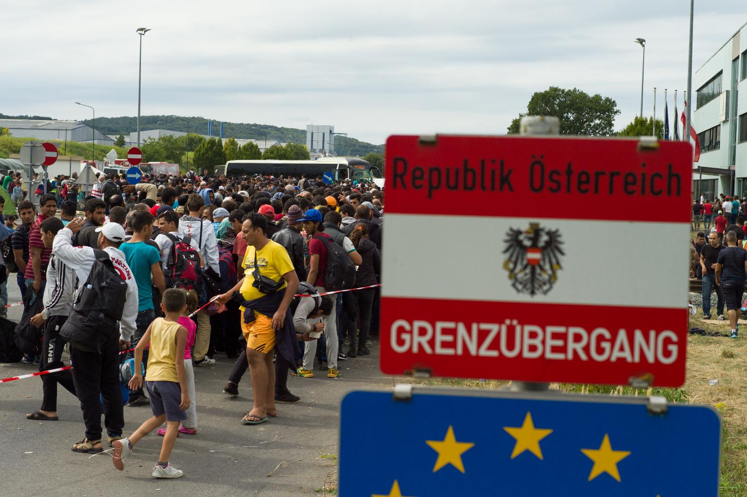 Австрия вводит лимит на мигрантов вопреки предупреждению ЕС
