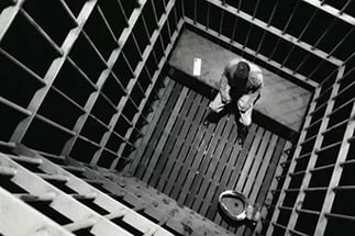 Заключенный, отсидевший 43 года в одиночной камере, вышел на свободу 